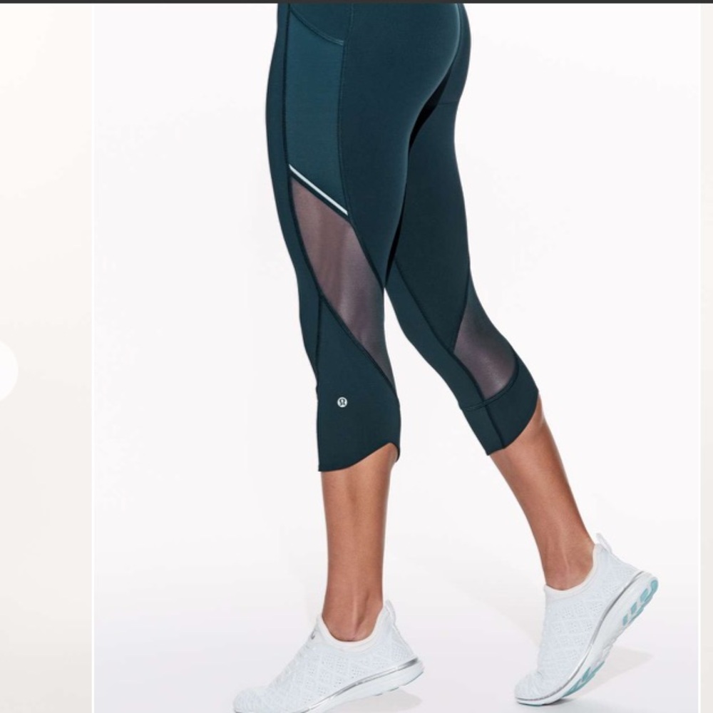 Lululemon Home Stretch Crop (19")
Submarine